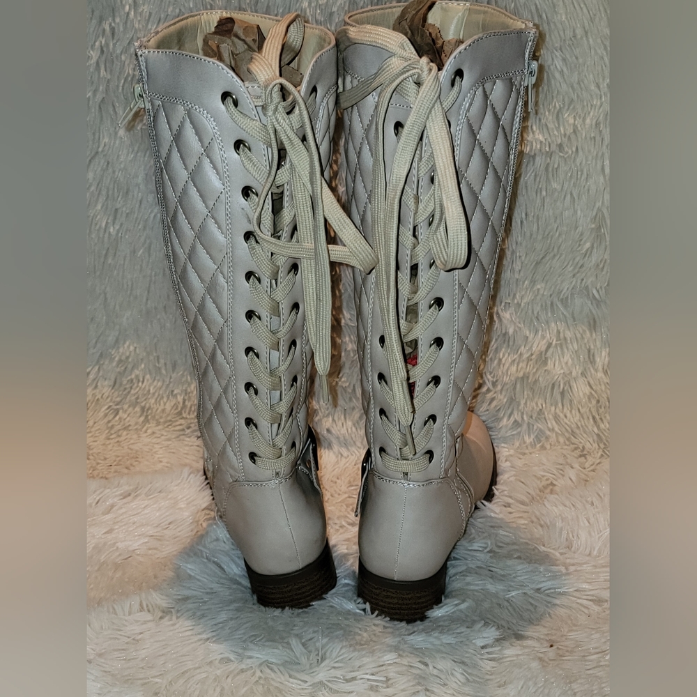 Shoedazzle "Stormie" Boots - U.S. Size 6 - Lt. Tan - Lace up Backs - Side Zipper - Picture 5 of 12